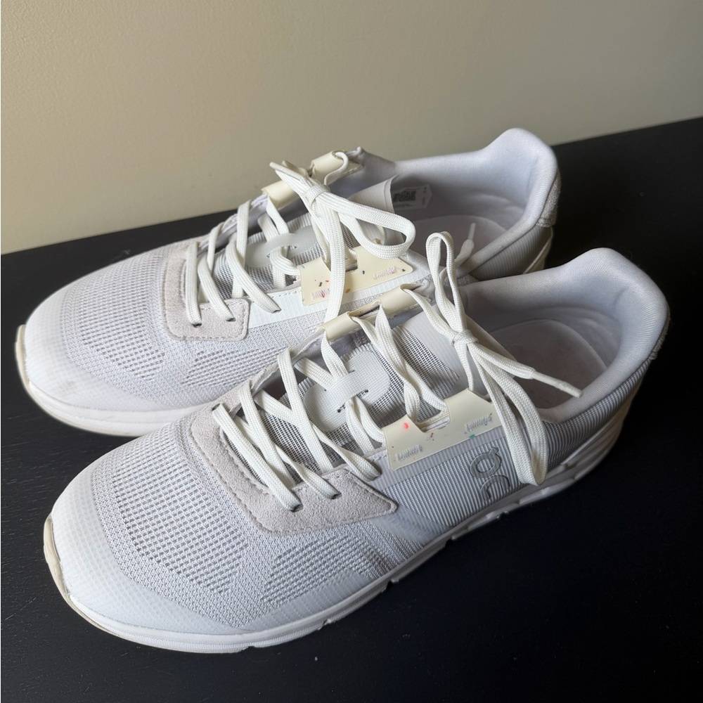 White On Cloud - image 2